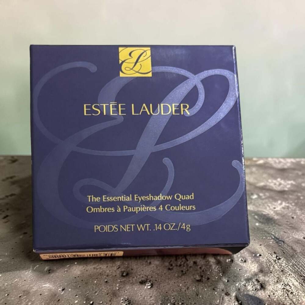 Estée Lauder The Essential Eyeshadow Quad in Power Brunch - Picture 9 of 9
